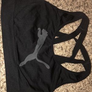 Puma sports bra size medium